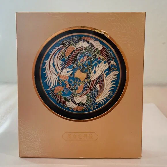 🌷New🌷 Elegant The Palace Museum Portable Makeup Mirror with Detachable Tassels
